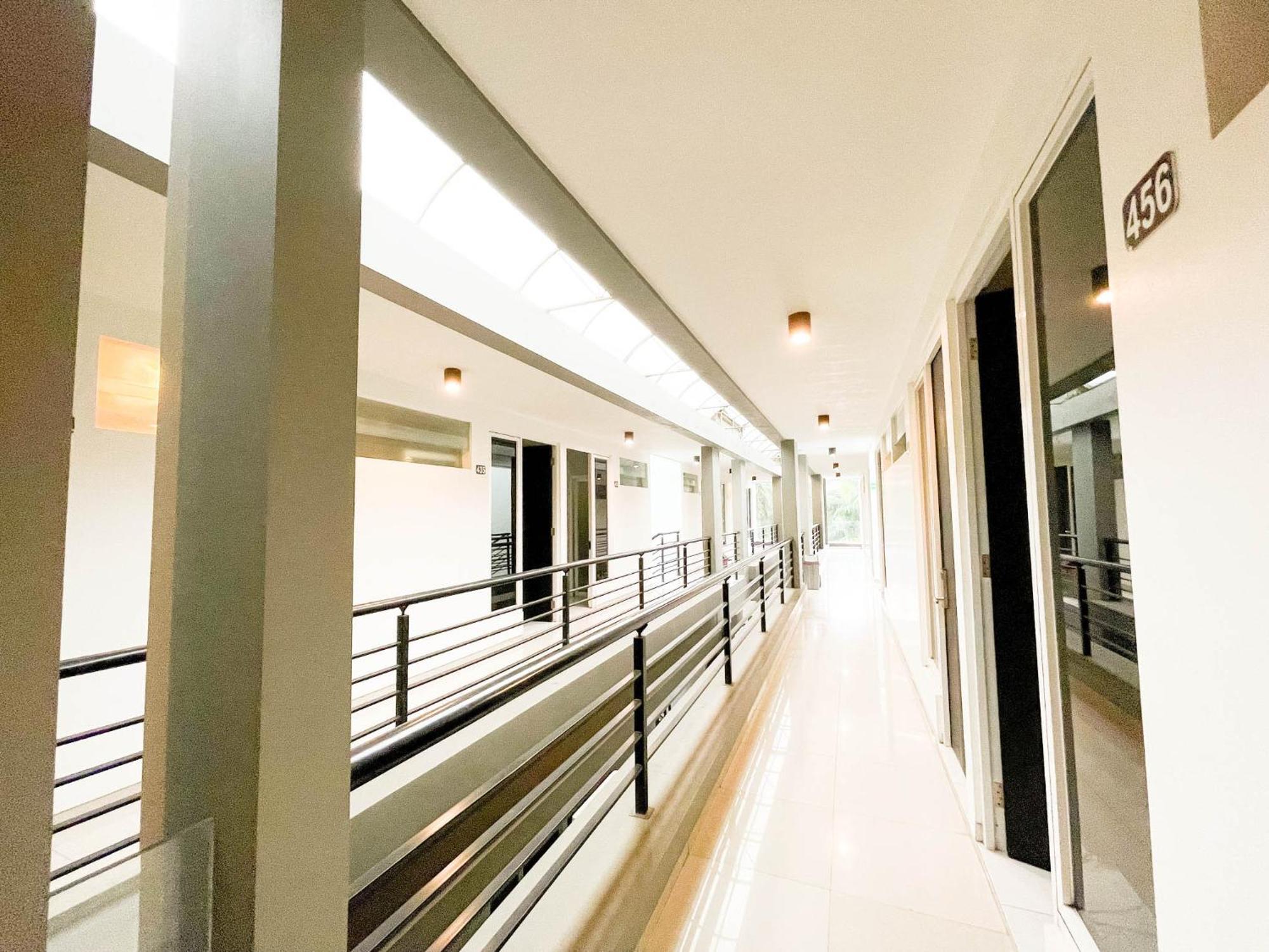 New Surya Hotel Banyuwangi  Kültér fotó