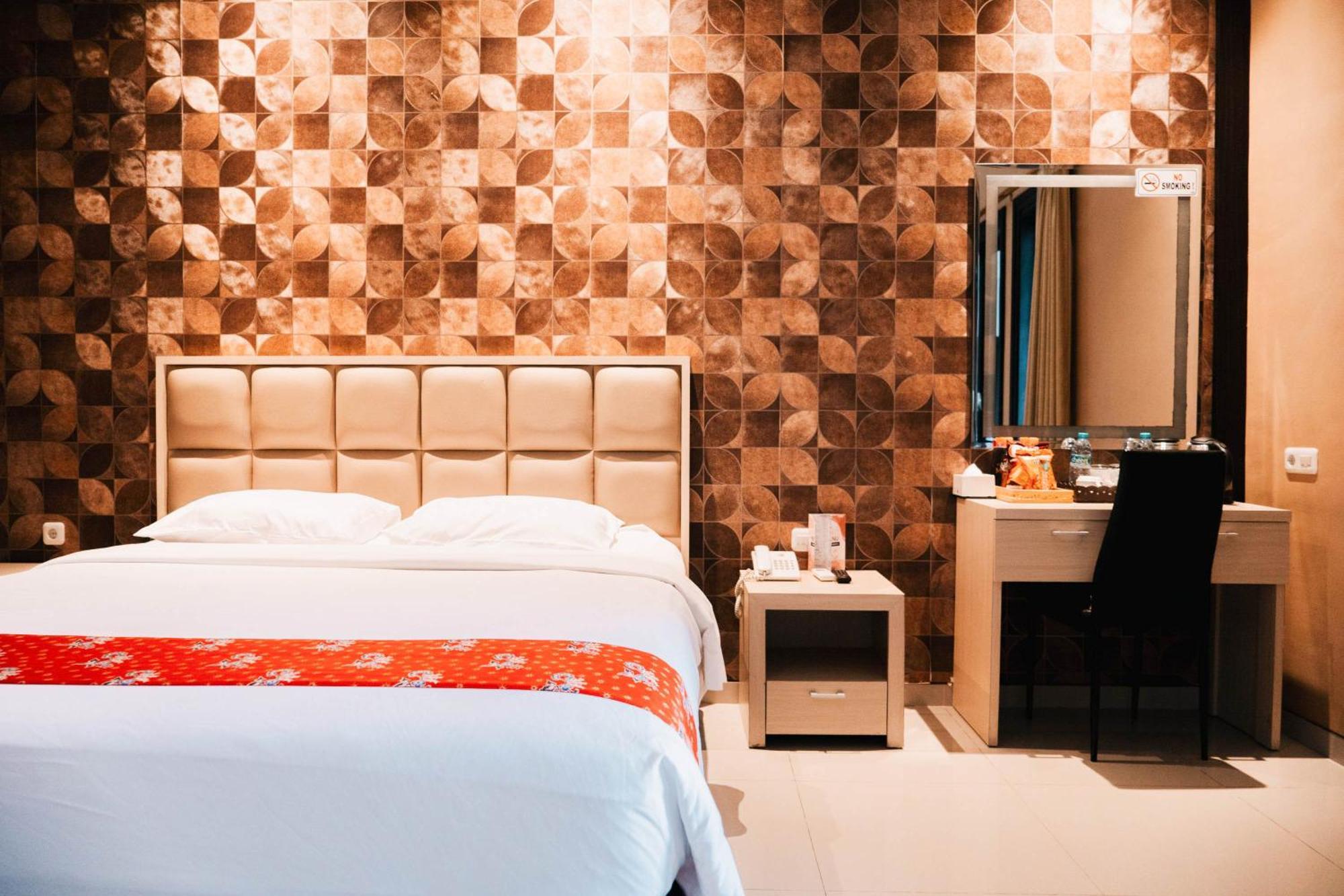 New Surya Hotel Banyuwangi  Kültér fotó