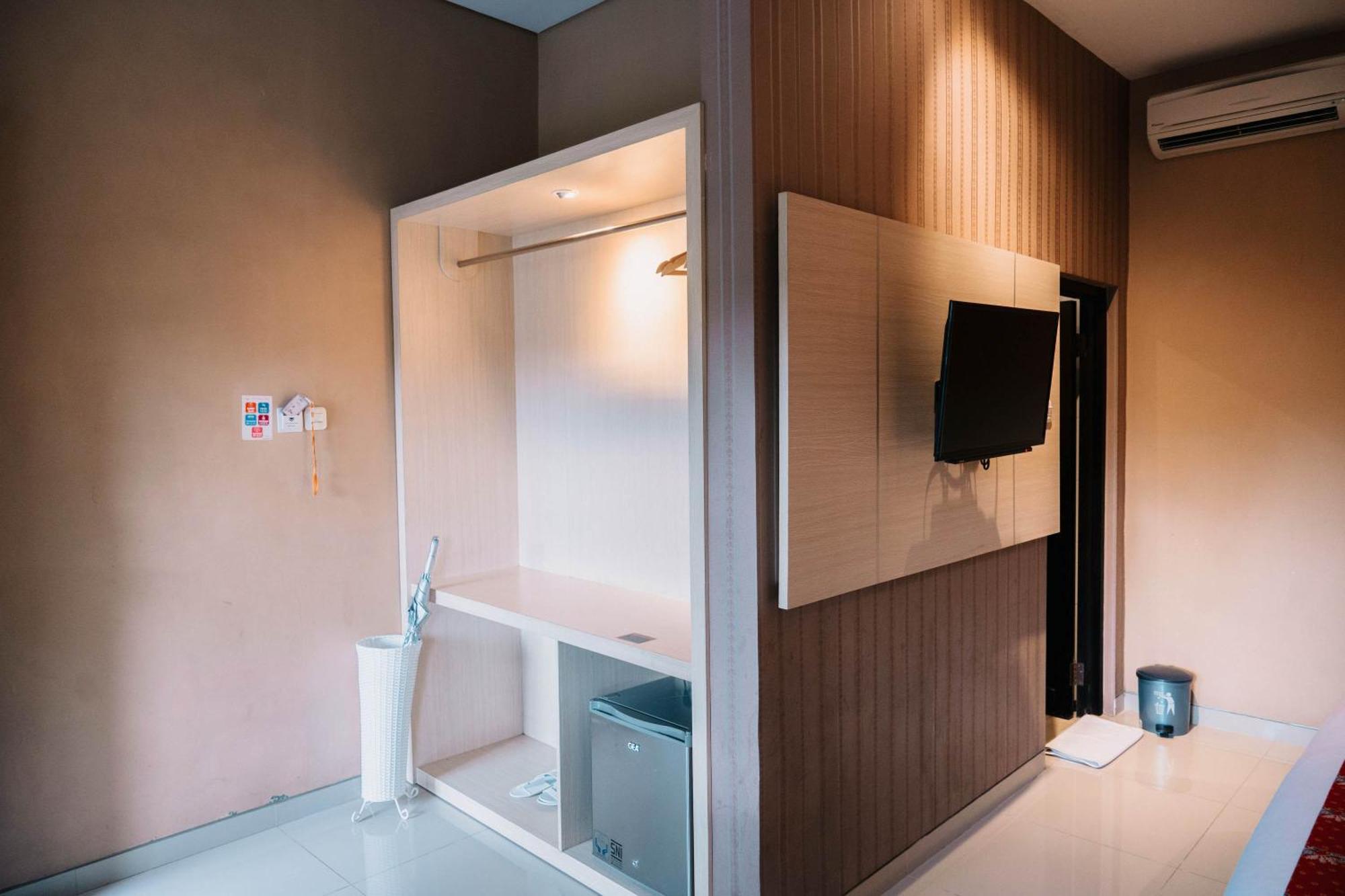 New Surya Hotel Banyuwangi  Kültér fotó