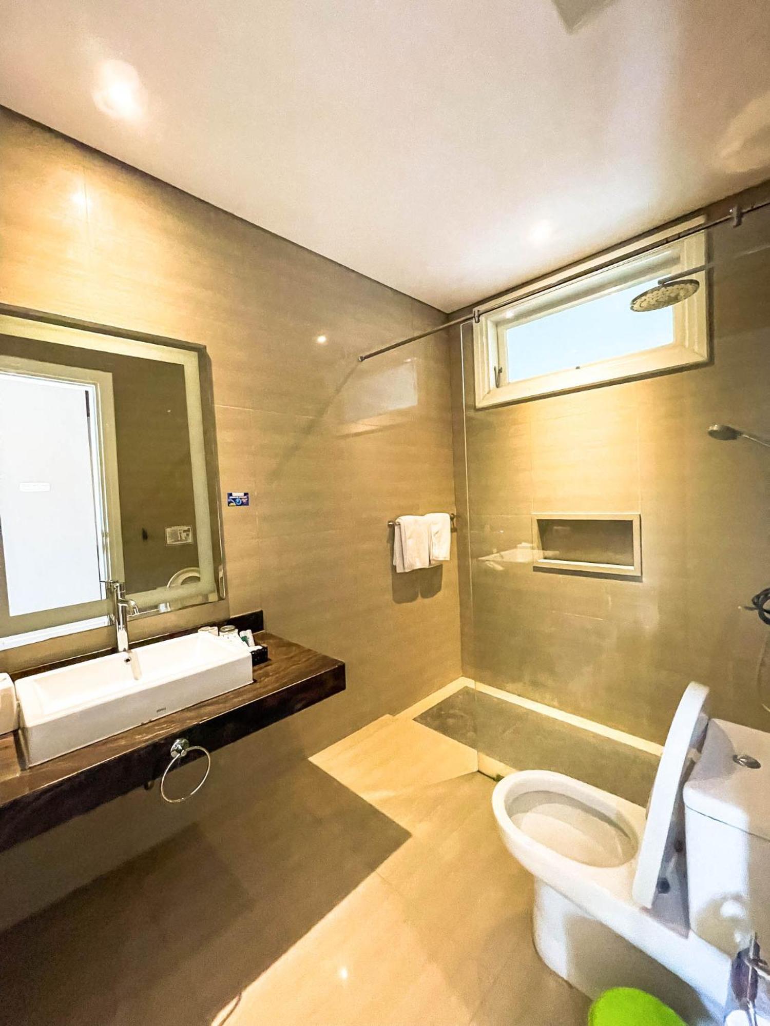 New Surya Hotel Banyuwangi  Kültér fotó