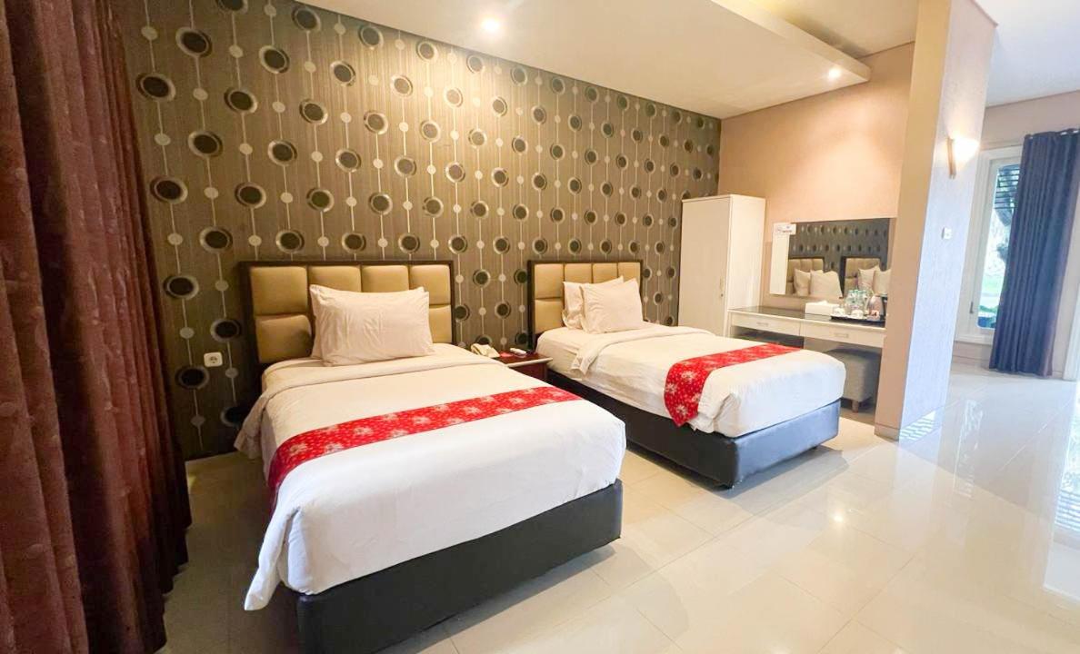 New Surya Hotel Banyuwangi  Kültér fotó