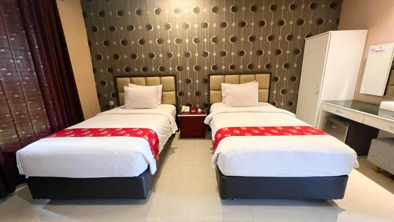 New Surya Hotel Banyuwangi  Kültér fotó